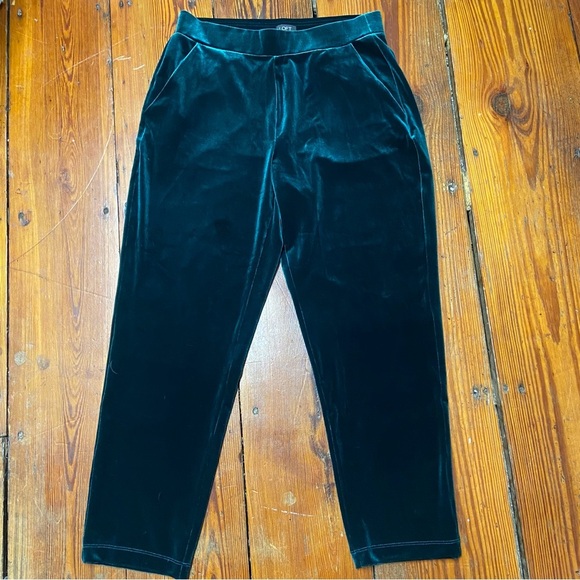 LOFT Women's Velvet Tapered Pull On Pants Size M Emerald Green Pockets Holiday - Picture 9 of 10